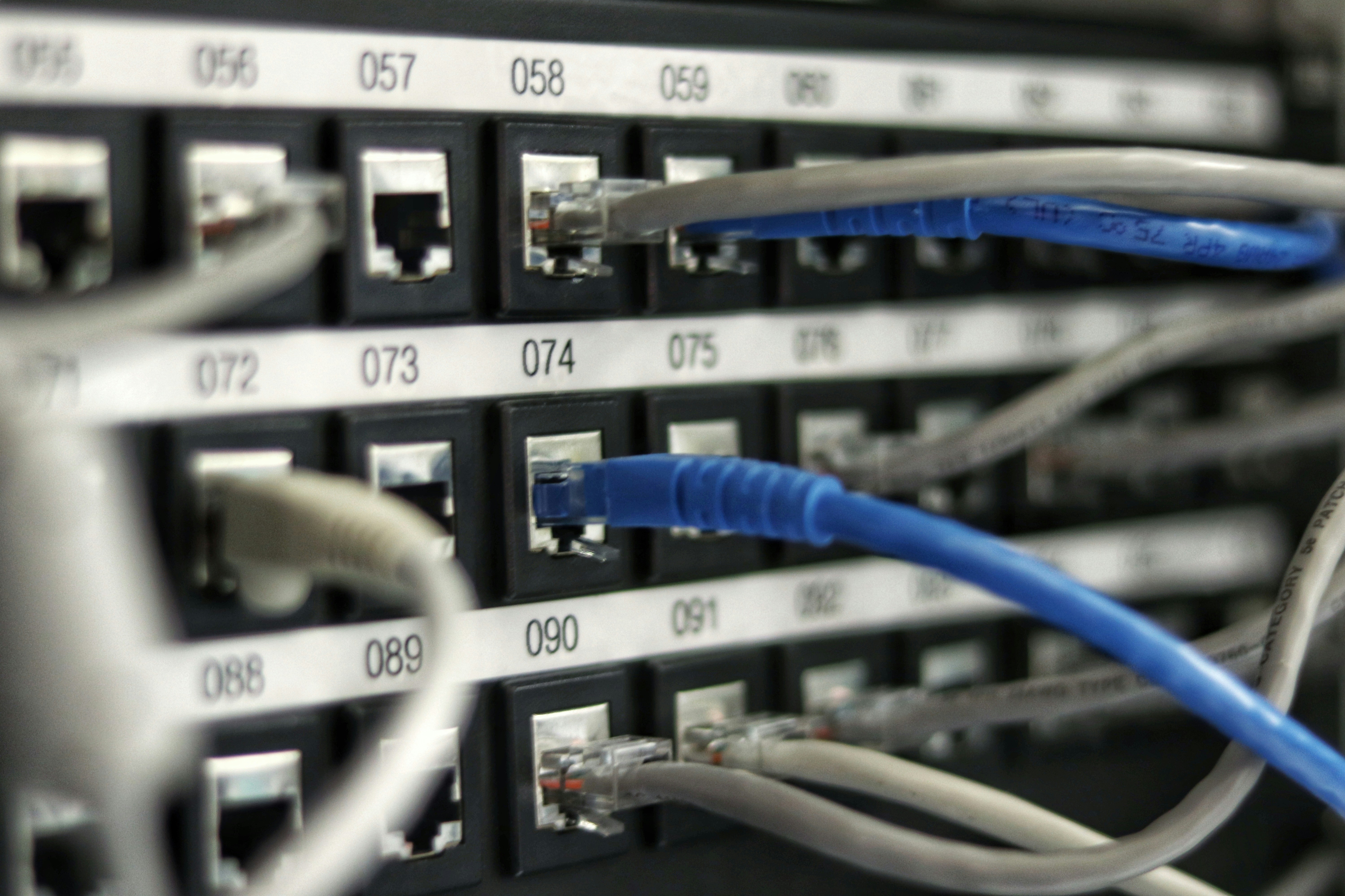 /images/networking-hero.jpg